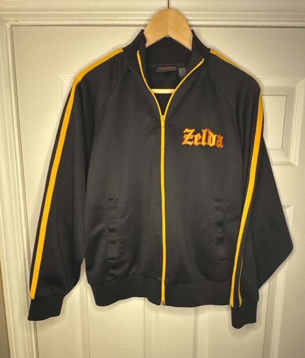 2004 Nintendo The Legend of Zelda Olde School Track Jacket XS